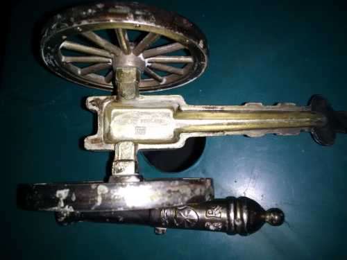 VINTAGE SMALL SOLID BRASS CANON MARKED GR MADE IN ENGLAND