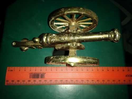 VINTAGE SMALL SOLID BRASS CANON MARKED GR MADE IN ENGLAND