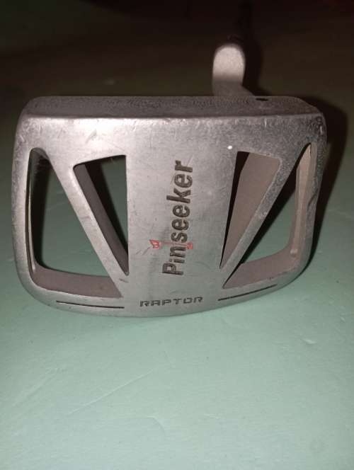 Pinseeker Raptor Notch Back Putter