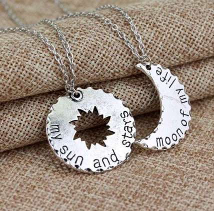 Game of Thrones Sun / Moon Necklace set