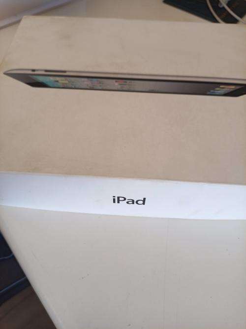 Apple iPad 2 16GB 3G + WiFi