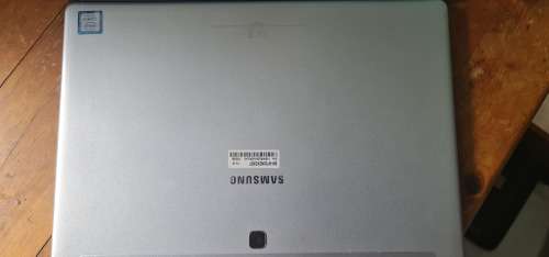 Samsung Galaxy Book 12.5 inch i5 (7th Gen) 4 gig ram Win tablet with S pen and Keyboard cover