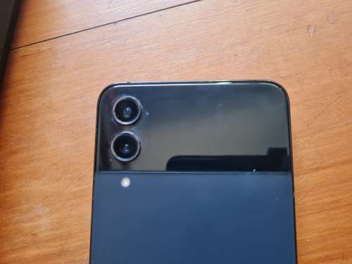 Samsung Galaxy Z Flip4 (CHEAPEST ON bob)