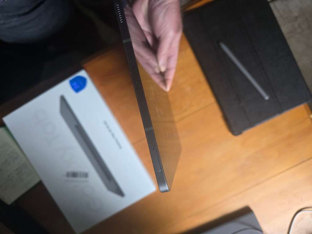 Samsung Galaxy Tab S9-FE 10.9` 5G - Grey 128 Gig