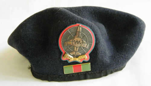 SADF Anti-Aircraft beret with badge & bar - as per photo