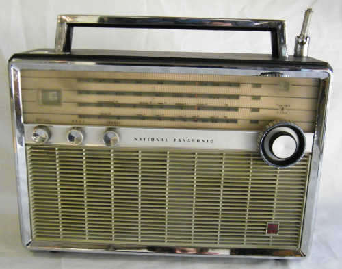 Vintage National Panasonic Radio - not tested & broken aerial - as per photo
