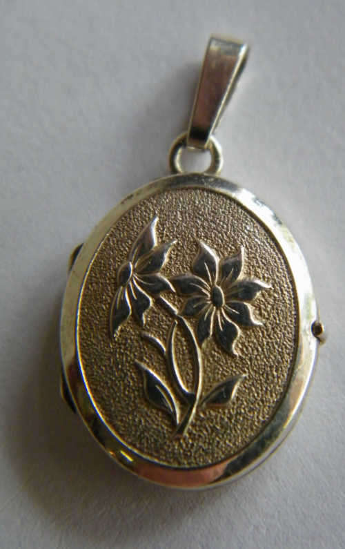 925 Silver Locket - as per photo