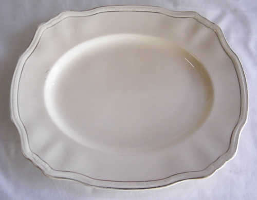 Vintage Alfred Meakin 1945 serving platter - 31.5 x 26.5cm - as per photo