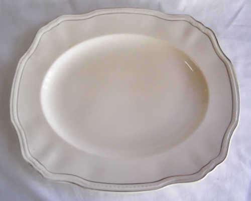 Vintage Alfred Meakin 1945 serving platter - 31.5 x 26.5cm - as per photo