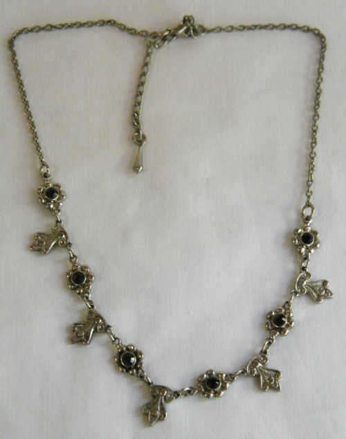 Vintage costume necklace - as per photo