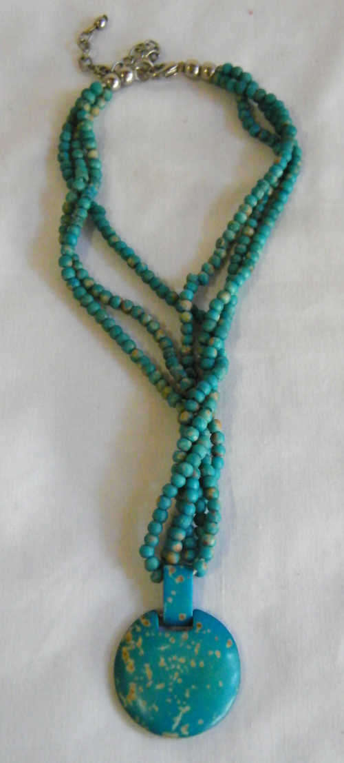Vintage green necklace - as per photo