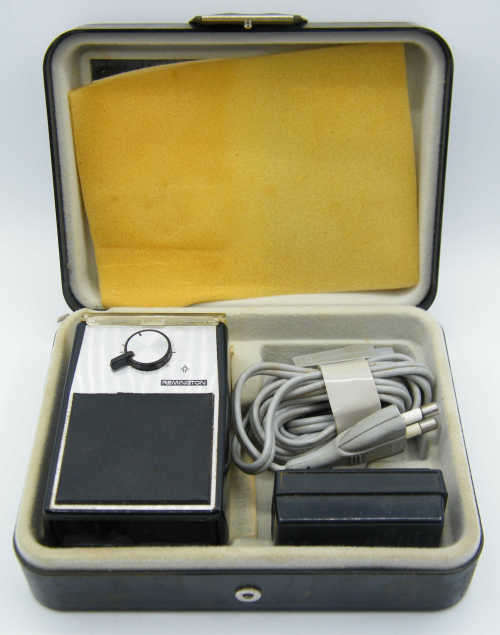 Vintage Remington Electric Shaver - not working - as per photo