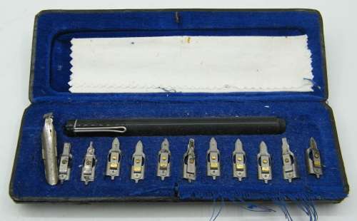 Pelikan Craphos vintage pen in box - as per photo