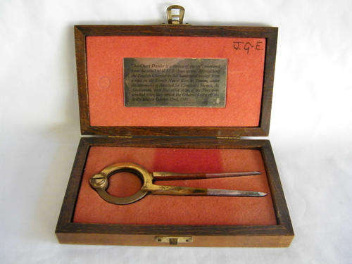 Vintage replica of HMS Association 1697-1707 chart divider tool - in original wooden case with book