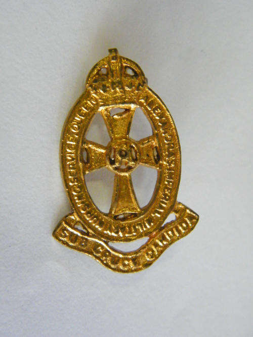 Queen Alexandra s Imperial Military nursing service collar badge - as per photo