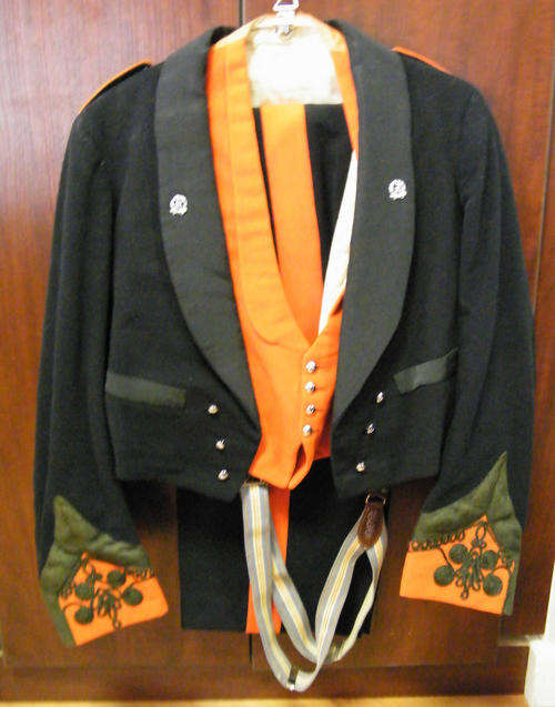 Vintage SA black & red uniform with Major rank badges - as per photo