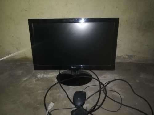 TopView 19 inch LCD Monitor with extras | Excellent condition