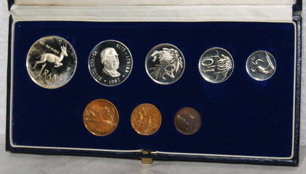 1982 Short Proof Set @@@ CRAZY LOW R1 START
