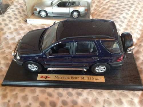 Maisto 1:18 Mercedes Benz ML 320 (original box)