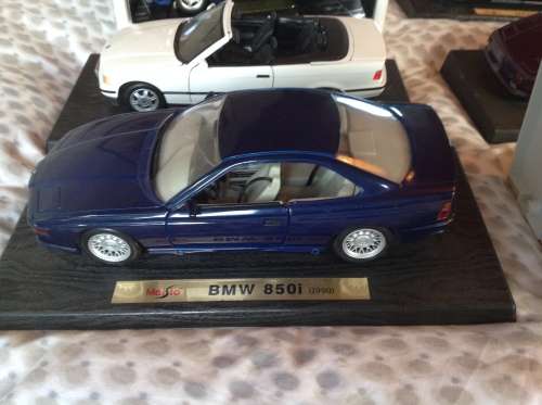 Maisto 1:18 BMW 850i (original box)