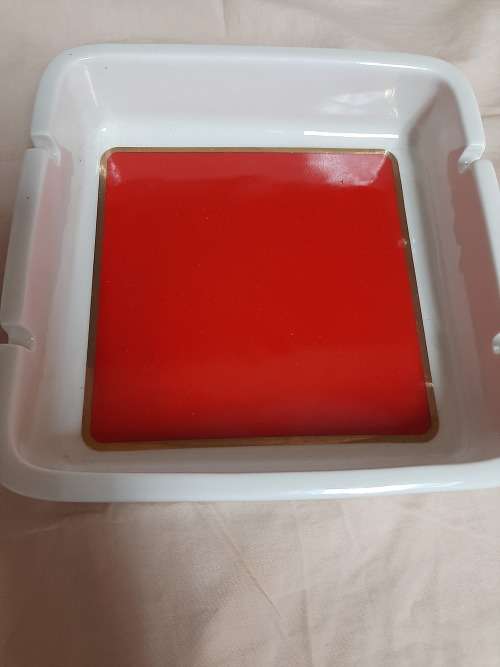 Vintage square 20x20 cm ashtray & 5.5 cm high excellent condition