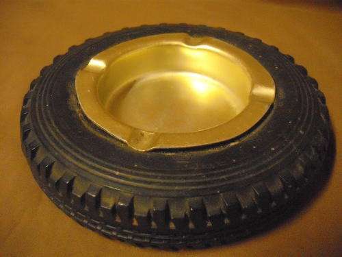 Tyre ashtray aluminium  as per scan