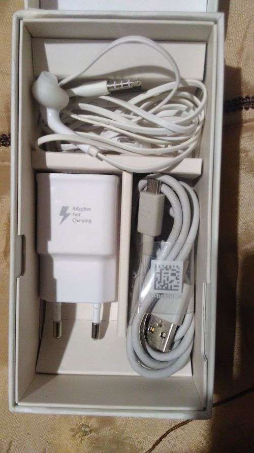 SAMSUNG GALAXY S6 64GB EDGE,PLATINUM GOLD,FULL BOX, AND MYSTERY GIFT