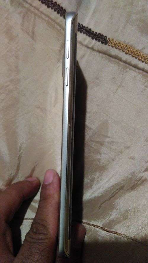 SAMSUNG GALAXY S6 64GB EDGE,PLATINUM GOLD,FULL BOX, AND MYSTERY GIFT