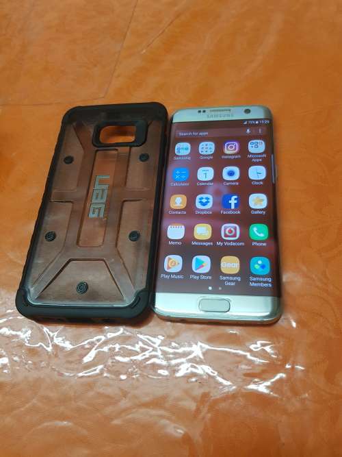 SAMSUNG GALAXY S7 EDGE 32GB,SILVER TITANIUM,PRISTINE CONDITION,BOX AND ALL ACCESSORIES