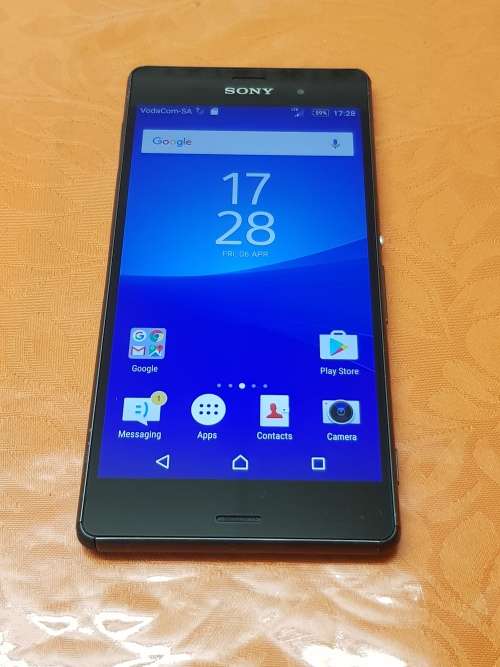 SONY EXPERIA Z3(BIG),BLACK,LOCAL,10/10 WITH USB CABLE AND CHARGER,SCREEN PROTECTOR FITTED