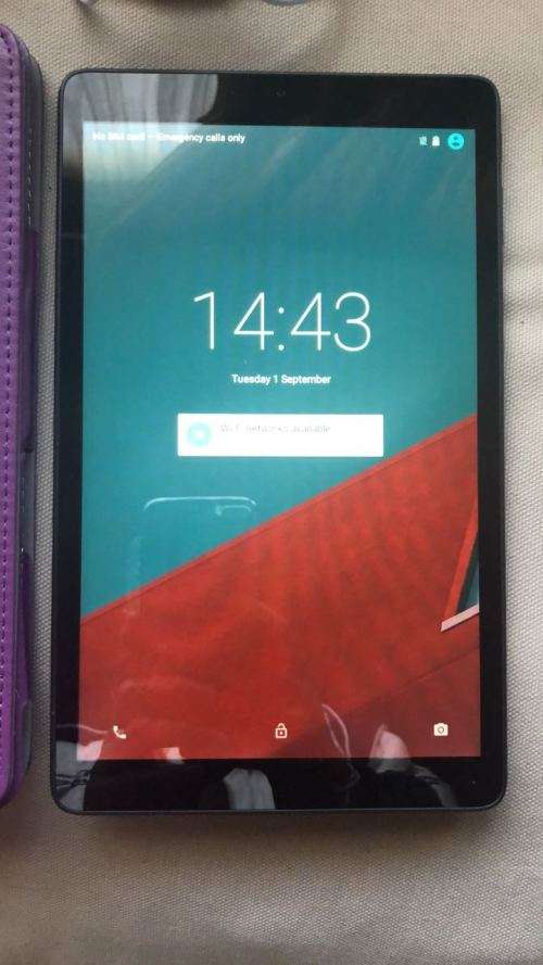 VODACOM POWER TAB 10 INCH,9.9/10,NEW CONDITION,SCREEN PROTECTOR,NEW POUCH,CHARGER AND USB CABLE