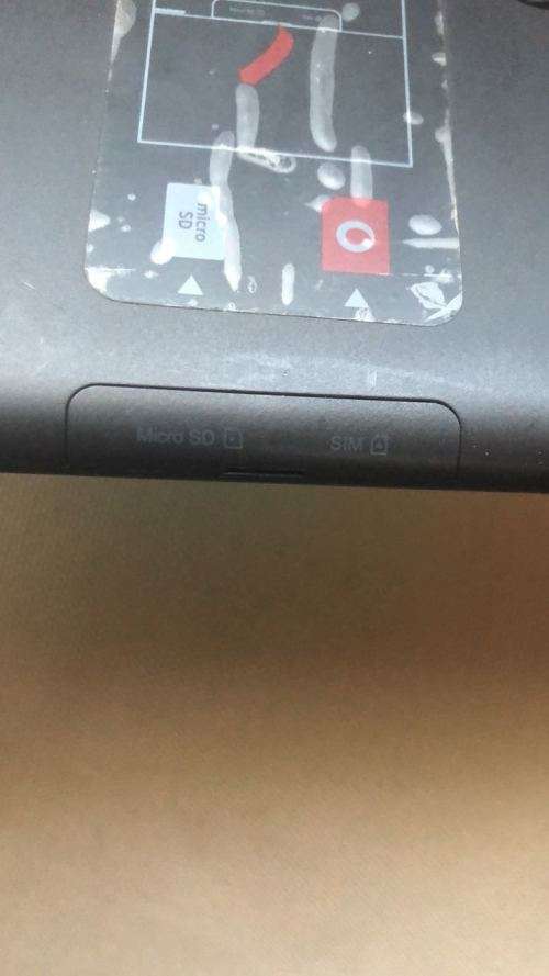 VODACOM POWER TAB 10 INCH,9.9/10,NEW CONDITION,SCREEN PROTECTOR,NEW POUCH,CHARGER AND USB CABLE