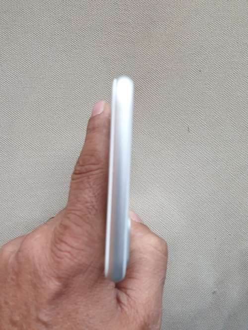 iPhone 7 PLUS 128GB, BRAND NEW CONDITION,SILVER,CHARGER AND USB CABLE, 10/10