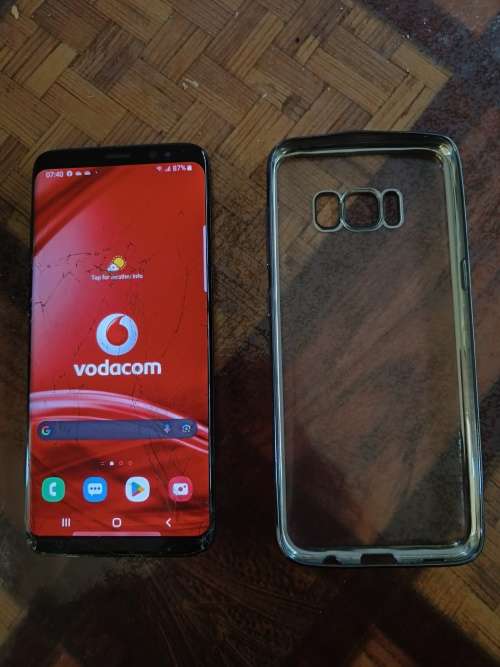 Samsung Galaxy S8, CRACKED , touch working 100 percent.