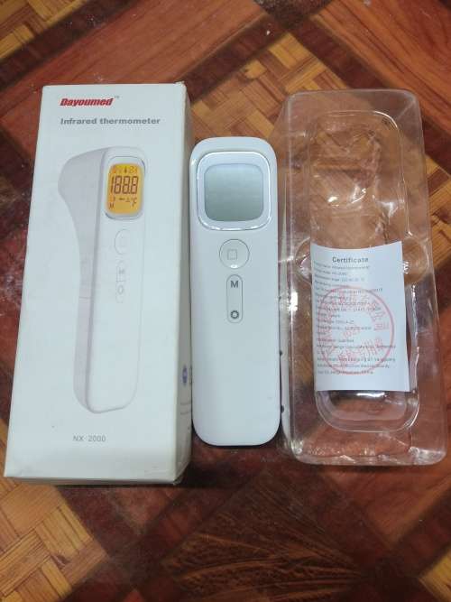 DAYOUMED INFRARED THERMOMETER. READS TEMPERATURE ON OBJECTS AS WELL.  RETAIL IS R1500.