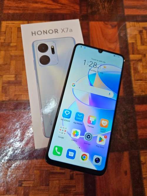***BARGAIN***HONOR X7A, DUAL SIM, 4GB/128GB, BOX, CHARGER, CABLE, POUCH AND EARPHONES, 10/10