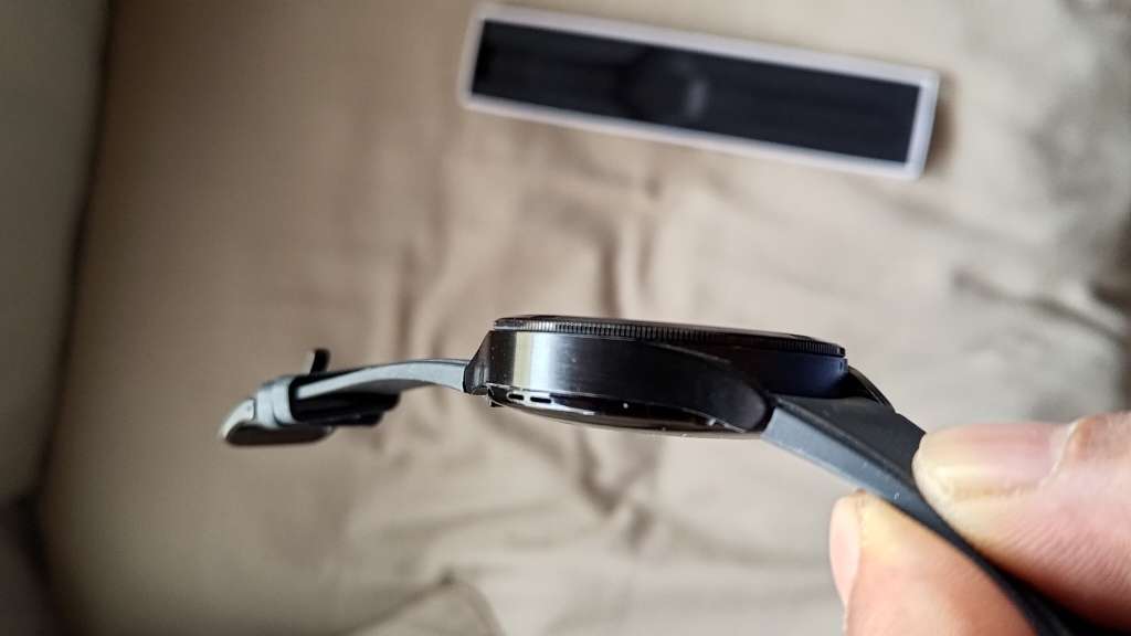 SAMSUNG WATCH 4 CLASSIC 46MM LTE, BLACK, BOX AND CHARGER. EXCELLENT CONDITION.