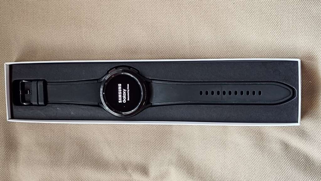 SAMSUNG WATCH 4 CLASSIC 46MM LTE, BLACK, BOX AND CHARGER. EXCELLENT CONDITION.