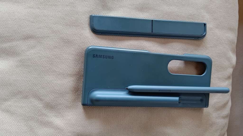 ORIGINAL SAMSUNG FOLD 4 PROTECTIVE POUCH, S-PEN AND TABLE STAND COMBO.