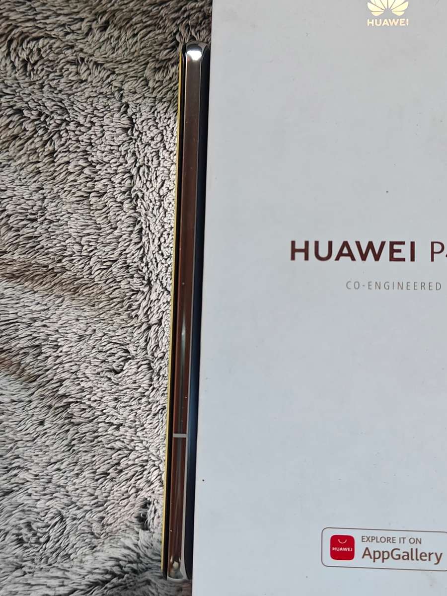 LATE ENTRY BARGAIN - HUAWEI P40 , 8/128GB, SILVER FROST, POUCH
