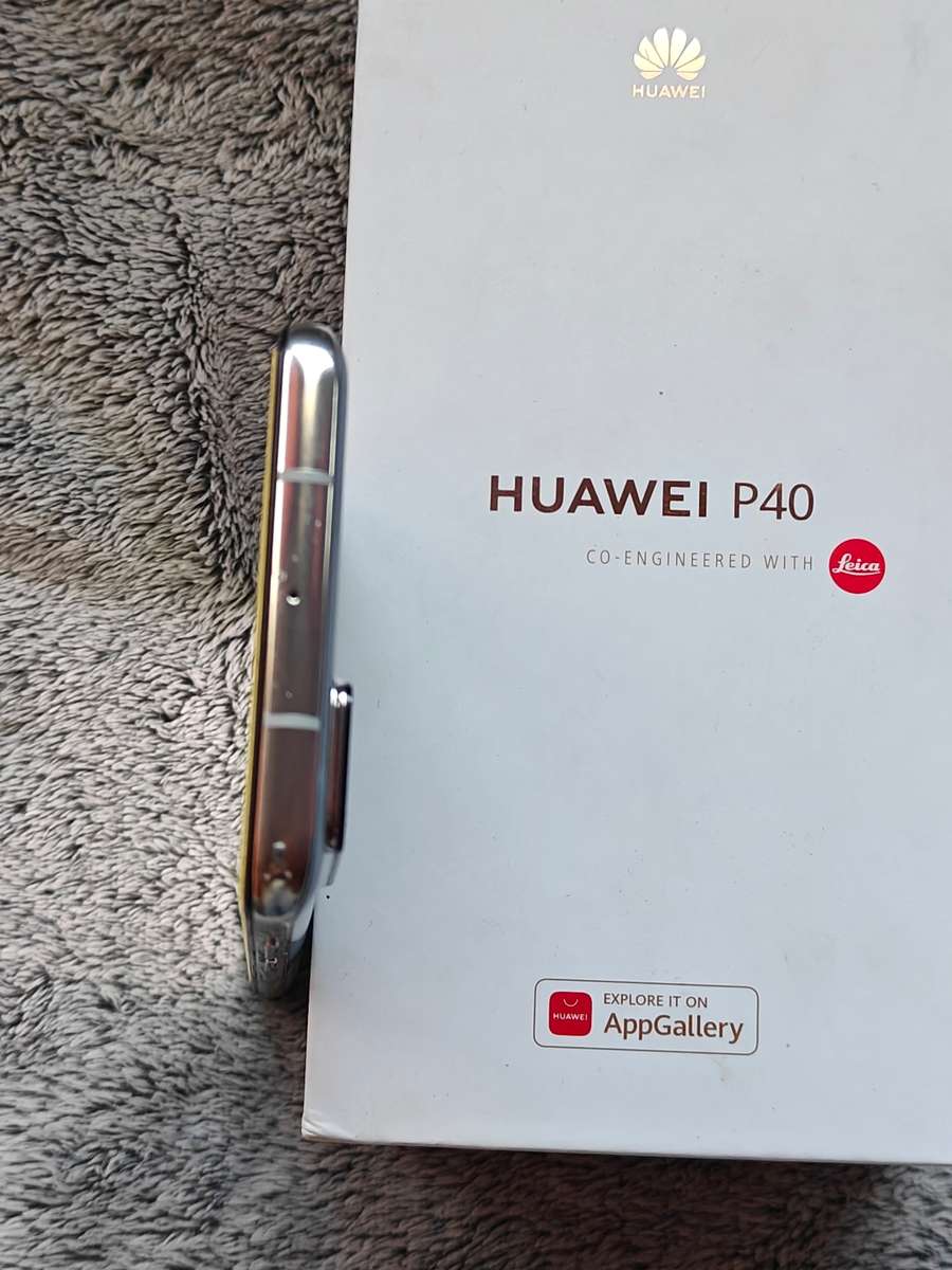 LATE ENTRY BARGAIN - HUAWEI P40 , 8/128GB, SILVER FROST, POUCH