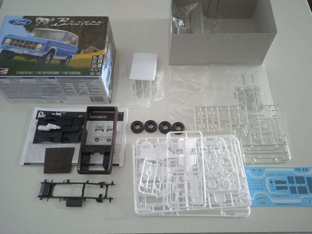 Revell Ford Bronco Kit
