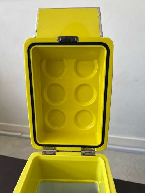 Car Cooler ( fridge)