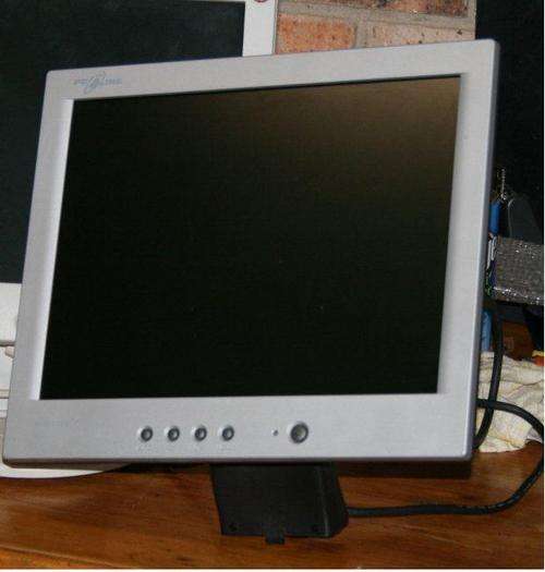 PROLINE  15 inch LCD panel wORKS 100 % NO STAND