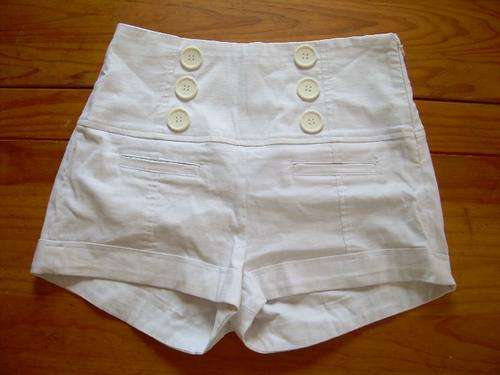 UK Import - JANE NORMAN white beach gorg vintage button detail shorts Sz 12