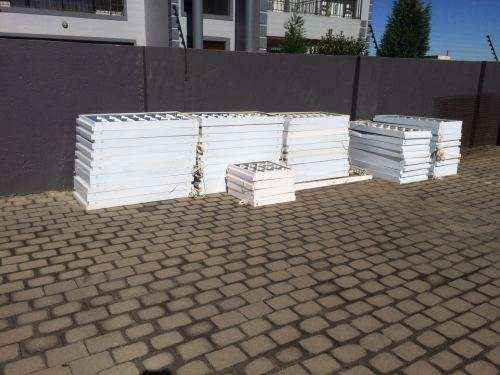 Bulk Lot Industrial Lights & Fixtures (45 + Units)