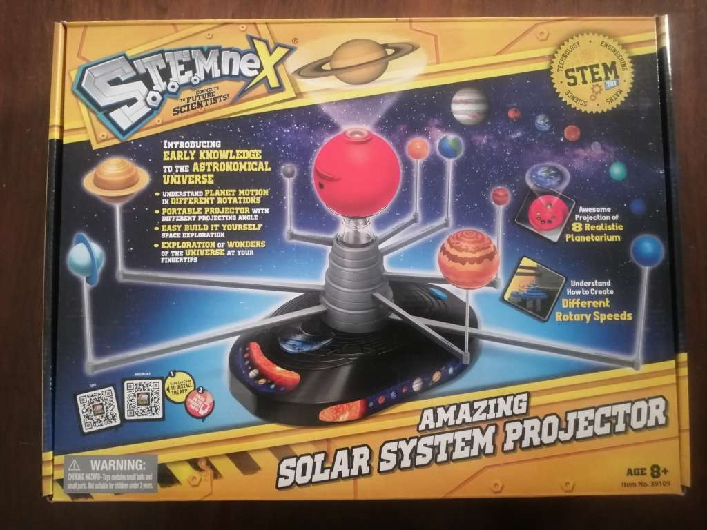 Solar system with projector