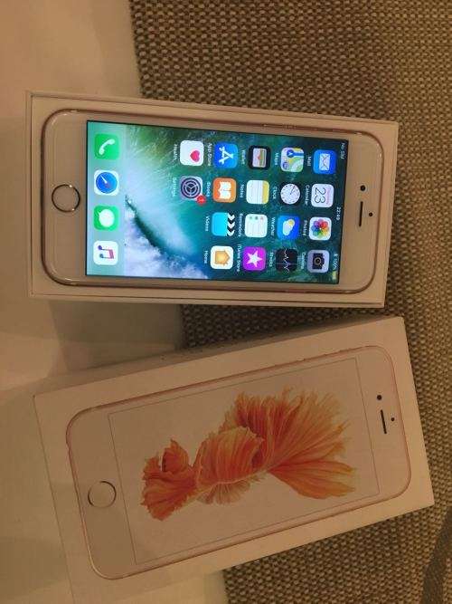 iPhone 6S Rose Gold (64GB capacity) *EXCELLENT CONDITION * 9/10, comes with BOX and charger