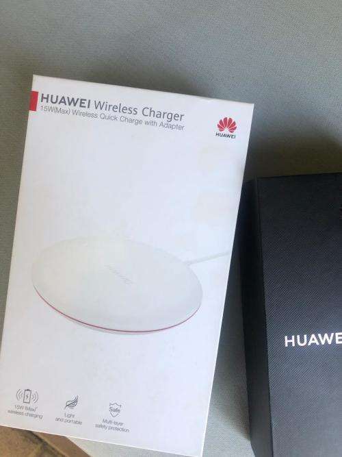 Huawei Mate 20 Pro,128GB *PRESTINE CONDITION * 10/10,comes with box & all ACCESSORIES