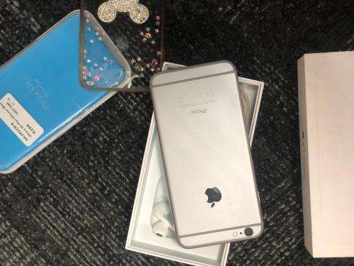 iPhone 6 Plus Silver (64GB capacity) *GREAT CONDITION* + box and all accessories